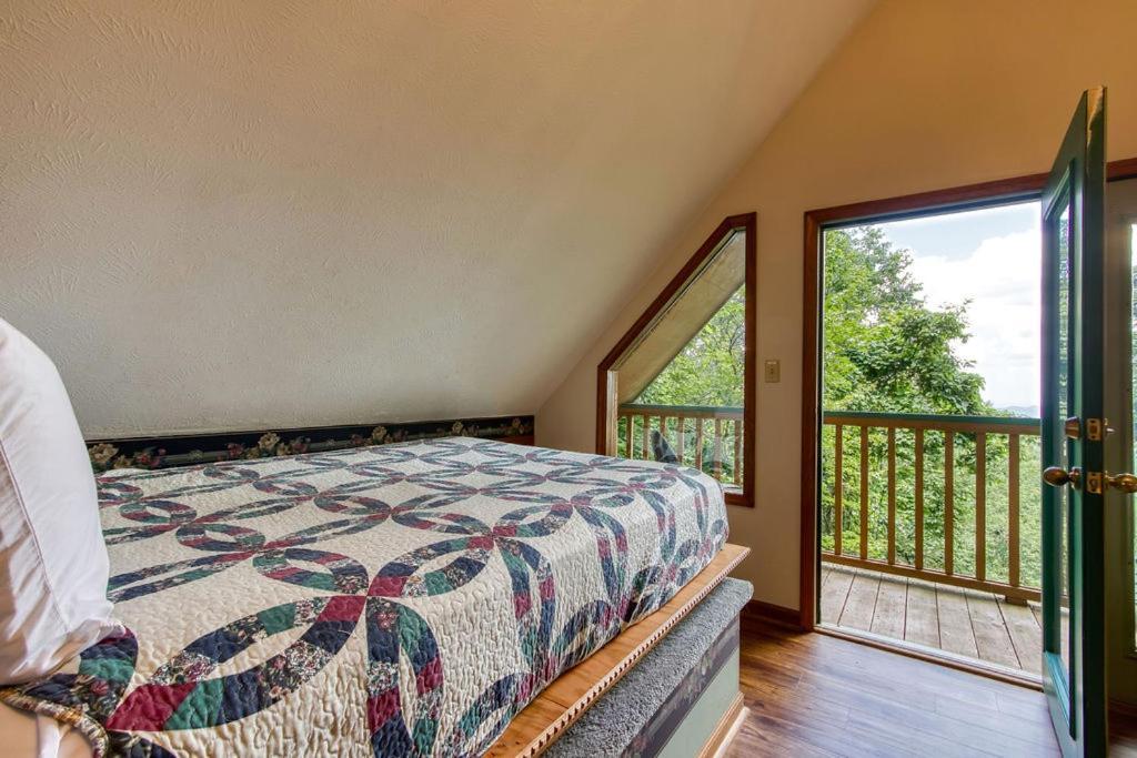 Serenity Heights, Amazing Views, Hot Tub Pool Access, 1089 Free Tickets Each Paid Day, Dollywood Gatlinburg Luaran gambar