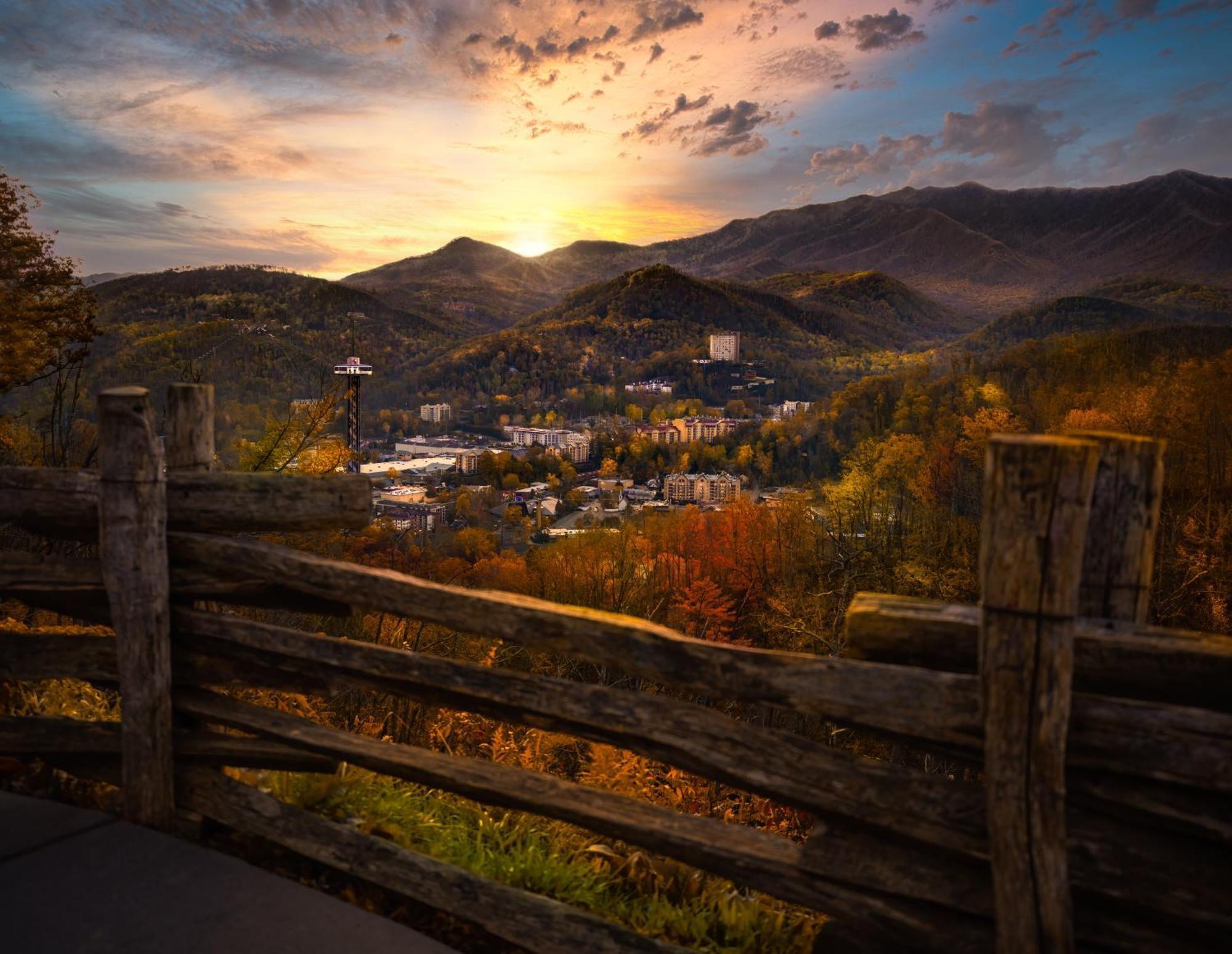 Serenity Heights, Amazing Views, Hot Tub Pool Access, 1089 Free Tickets Each Paid Day, Dollywood Gatlinburg Luaran gambar