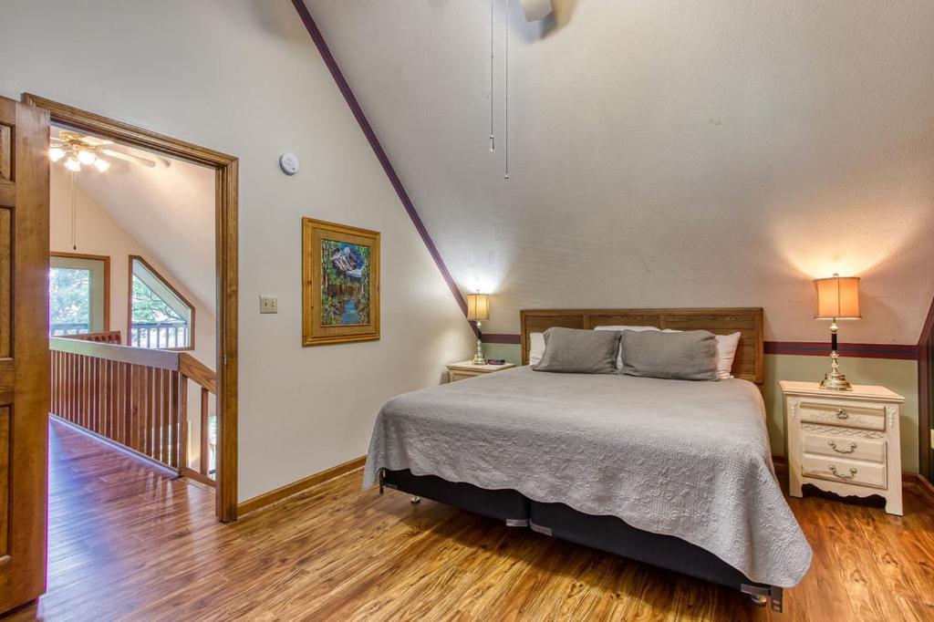 Serenity Heights, Amazing Views, Hot Tub Pool Access, 1089 Free Tickets Each Paid Day, Dollywood Gatlinburg Luaran gambar