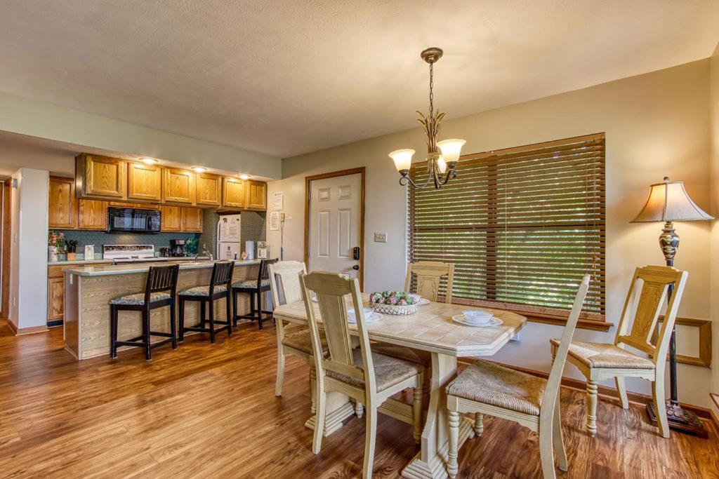 Serenity Heights, Amazing Views, Hot Tub Pool Access, 1089 Free Tickets Each Paid Day, Dollywood Gatlinburg Luaran gambar