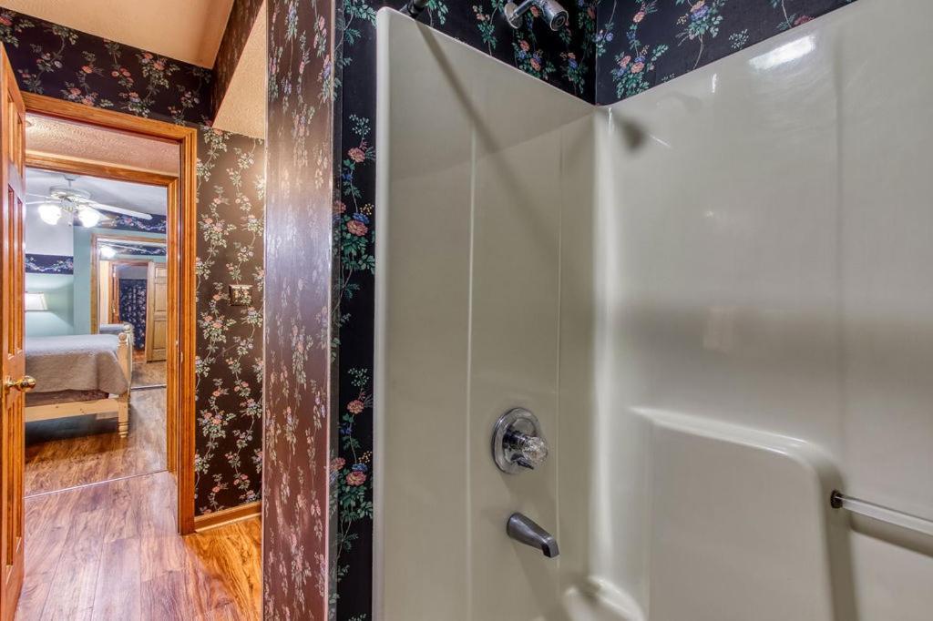 Serenity Heights, Amazing Views, Hot Tub Pool Access, 1089 Free Tickets Each Paid Day, Dollywood Gatlinburg Luaran gambar
