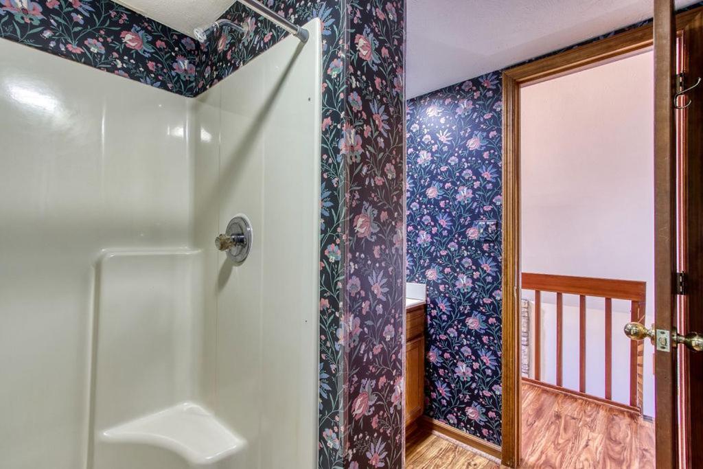 Serenity Heights, Amazing Views, Hot Tub Pool Access, 1089 Free Tickets Each Paid Day, Dollywood Gatlinburg Luaran gambar