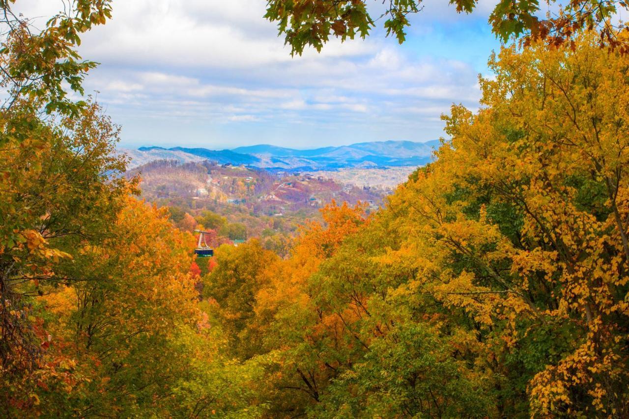 Serenity Heights, Amazing Views, Hot Tub Pool Access, 1089 Free Tickets Each Paid Day, Dollywood Gatlinburg Luaran gambar